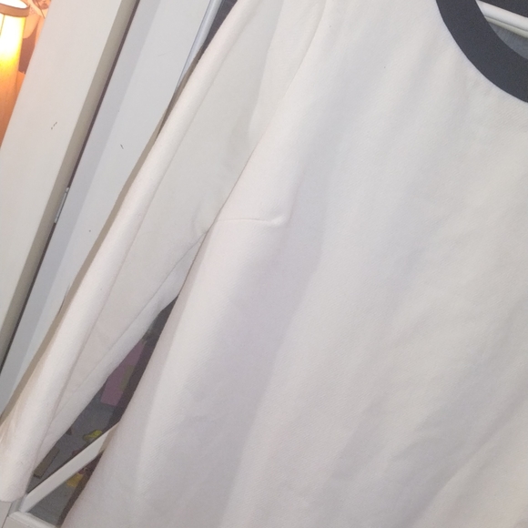 4/$20 Gorgeous cream colored dress with cutouts and black trim-M - Picture 7 of 7